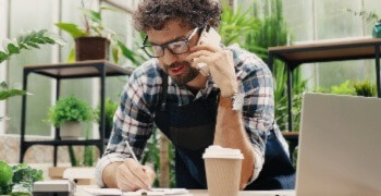 Business licenses: 3 common retail challenges and how to solve them